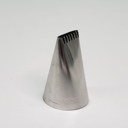 Bico de Confeitar Wilton nº 2B Serra Para Cesta - Inox - Grande