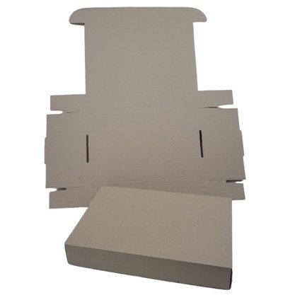 Caixa de Papelão Articulada para Doces e Salgados Média – 40cm X 27cm X 6,8cm 