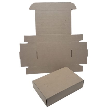Caixa de Papelão Articulada para Doces e Salgados Pequena – 31cm X 21cm X 6,8cm 