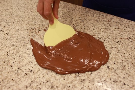 Espátula Raspadora para Chocolate – Bluestar