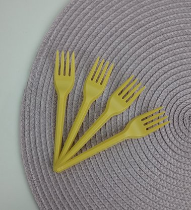 Garfo sobremesa com 50 unidades – Amarelo Doce de Leite – Bello Festas 