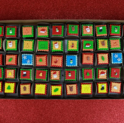 Kit Mini Carimbos Natal Amarelo com 8 peças – BlueStar. 
