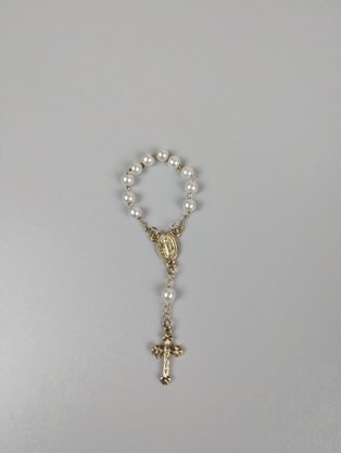 Lembrança Mini Terço Branco com dourado com 6 unidades - Massari