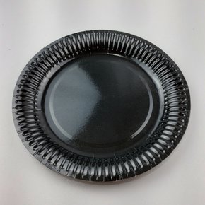 Prato de papel descartável – Preto C/8 – 18cm – Make+